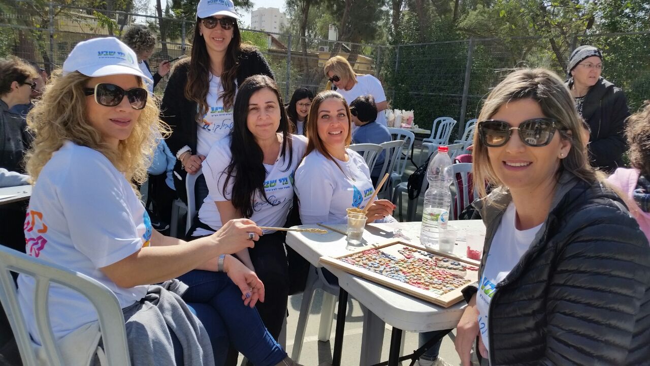 עובדי תאגיד מי שבע ביום המעשים הטובים (צילום: יח''צ)